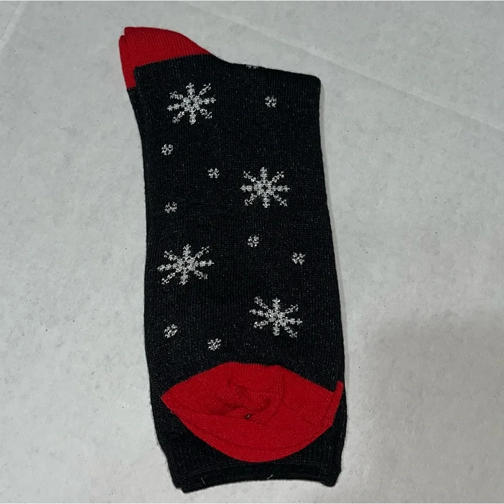 Shine Holiday Santa Riding a Llama Socks New With‎ Tags